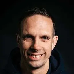 Bennie van De-Lo